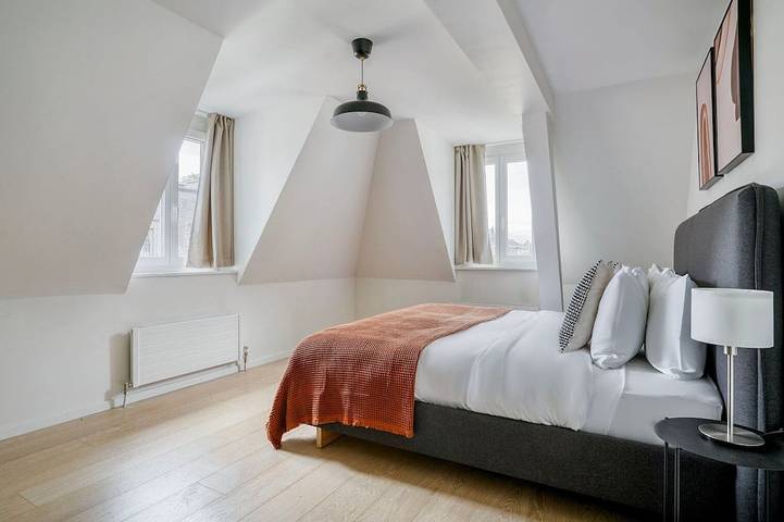 Ganze Wohnung, Stellar Enge 2Br w/ Private W/D & Storage, nr Groceries, by Blueground in Zürich, Bezirk Zürich