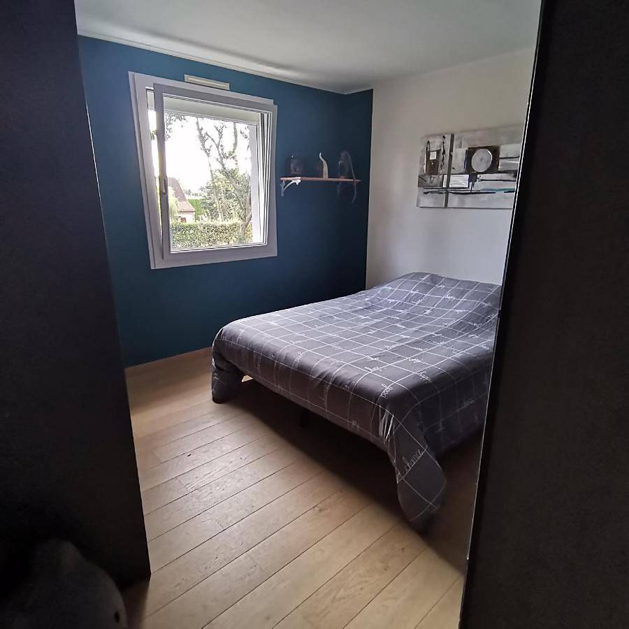 Appartement entier, One-Bedroom Apartment in La Milesse, Sarthe