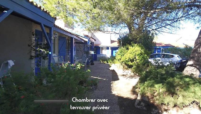 Hôtel pour 3 personnes, avec piscine et terrasse