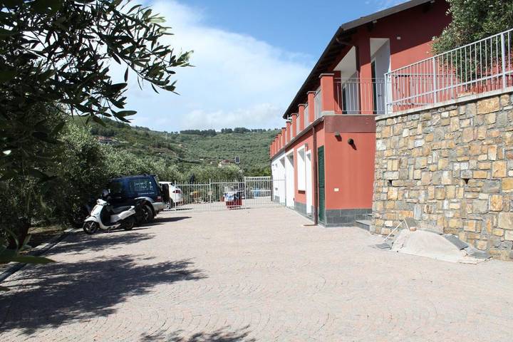Villa pour 6 personnes, avec vue et jardin, animaux acceptés à Imperia - 3