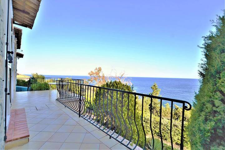 Villa pour 5 personnes, avec Terrasse et Jardin à Théoule-sur-Mer