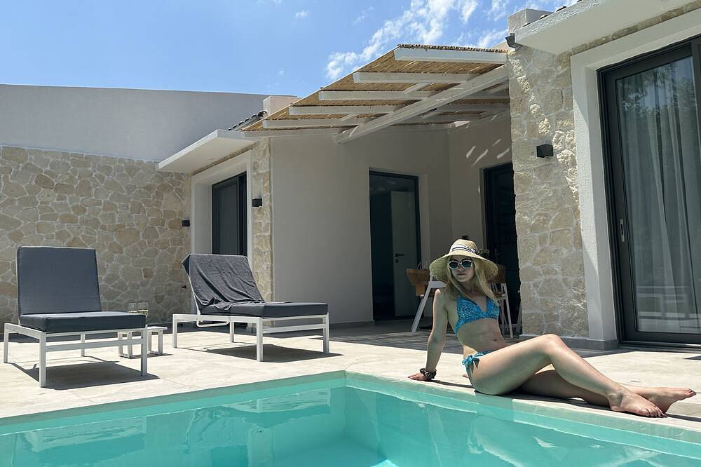 Junior Suite With Private Swimming Pool in Vourvourou, Sithonia Halbinsel