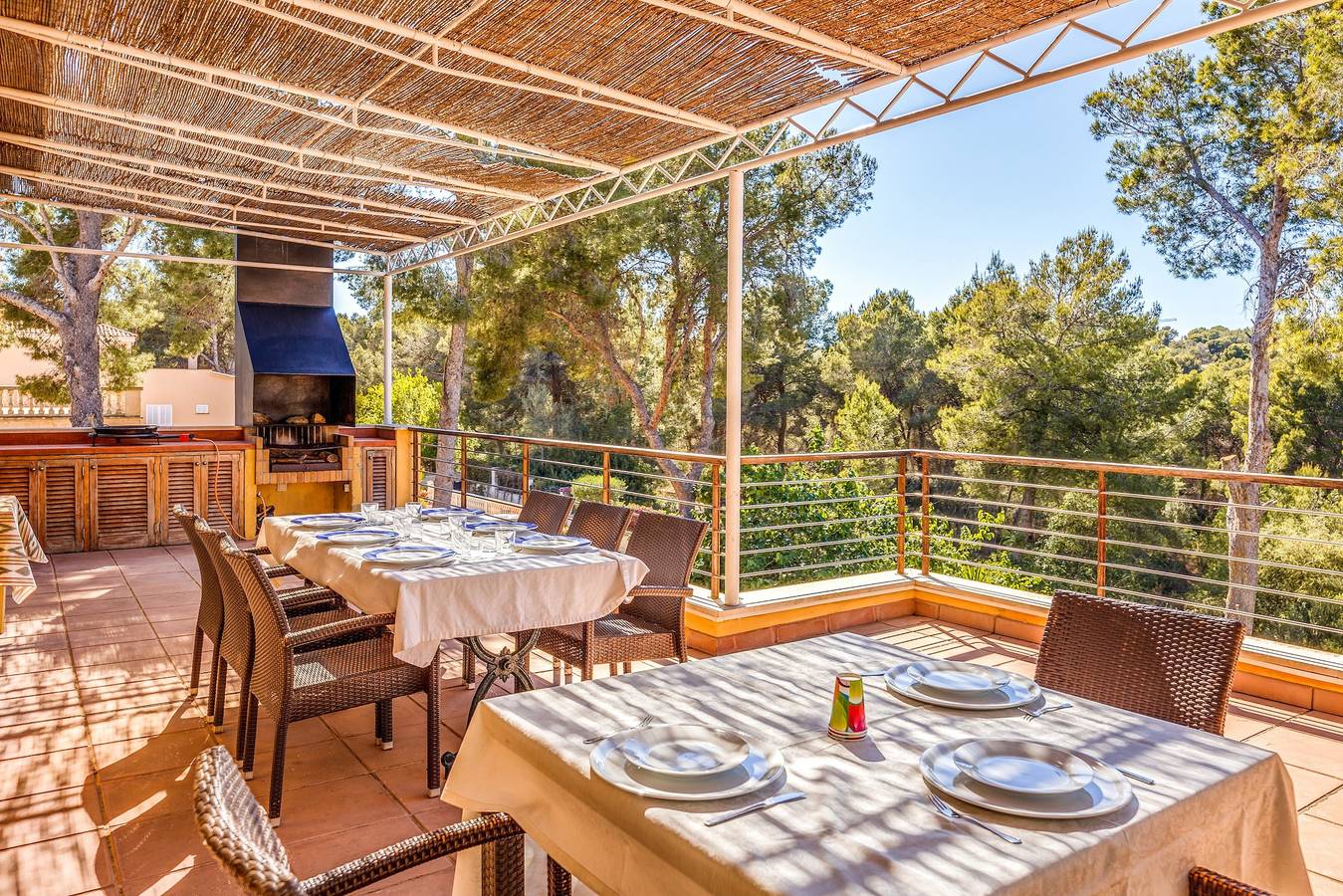 Schöne Villa mit Pool, Wlan und Terrasse; ideale Lage; Parkplatz vorhanden in Santa Ponsa, Calvià