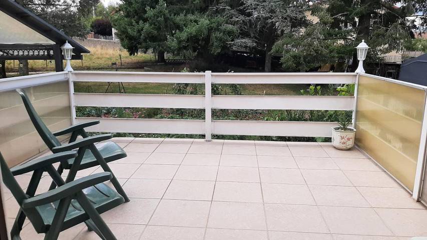 Gîte pour 4 personnes, avec vue et terrasse dans Saint-Ferréol-d'Auroure