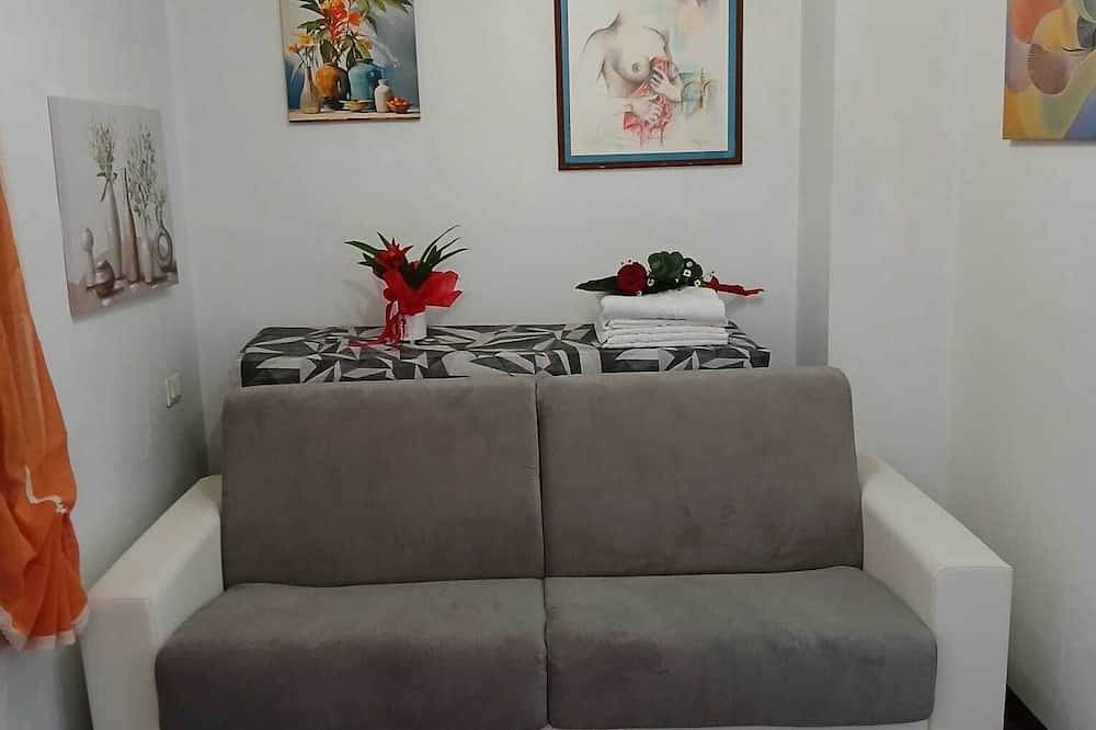 Apartamento entero, Panoramic terrace \"Fiorepelli\" in Monterotondo, Provincia de Roma