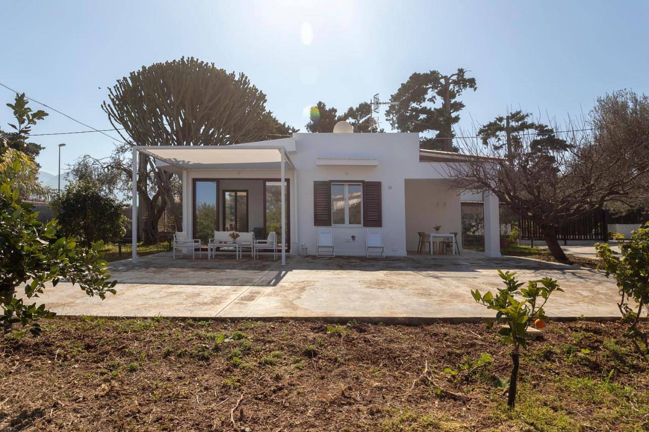 Two-Bedroom House in Villagrazia di Carini, Carini