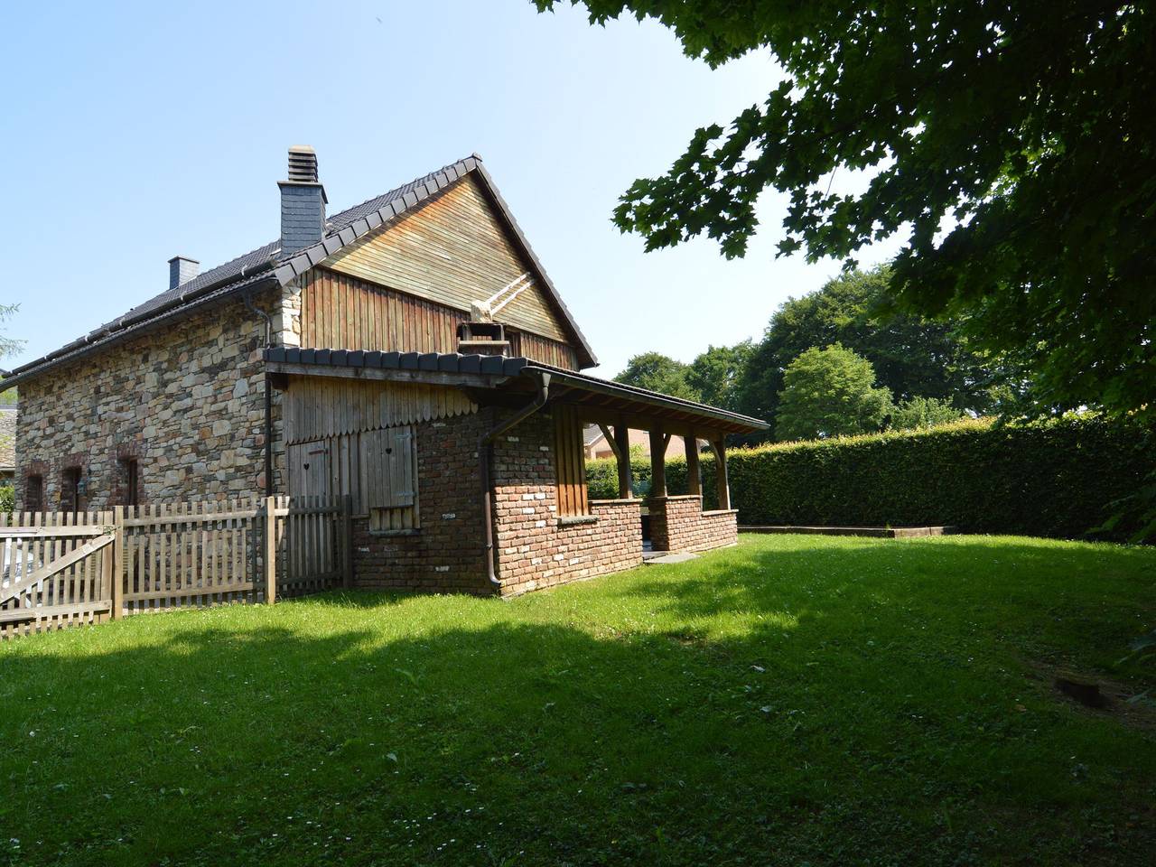 Chalet spacieux au cœur des Ardennes à proximité du lac in Waimes, Hautes Fagnes