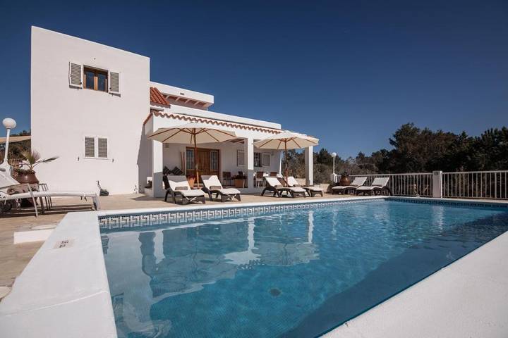 Casa rural para 8 personas, con piscina además de jardín y vistas en San Miguel de Balansat - 2