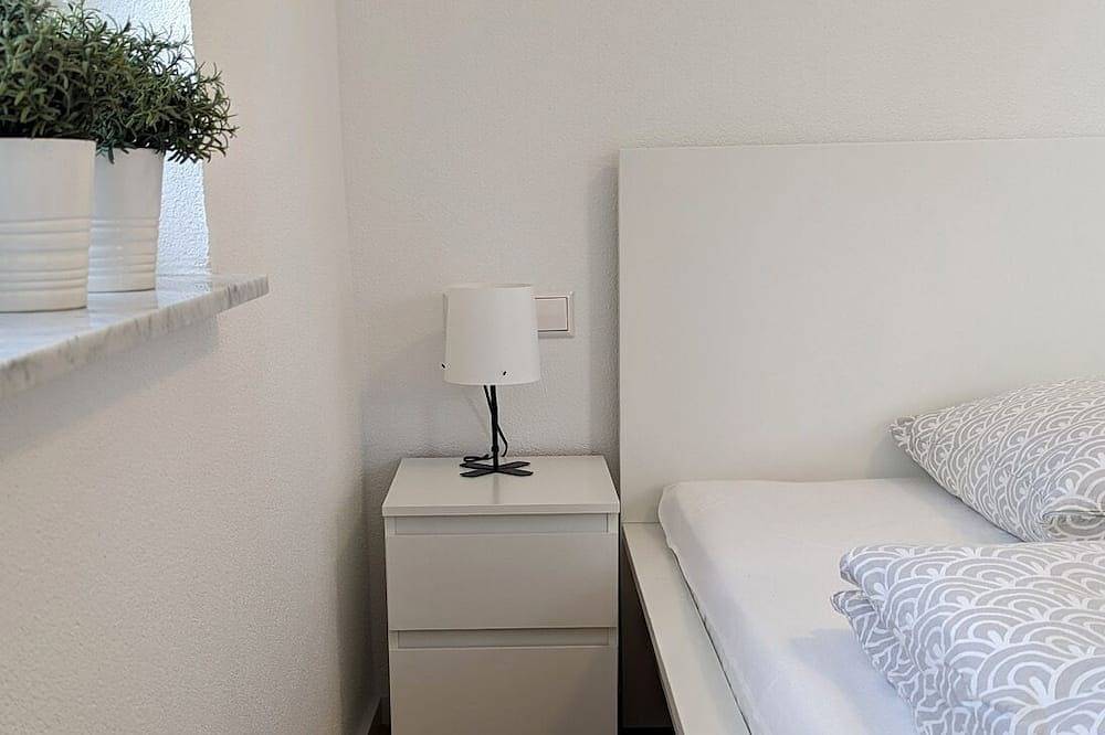 Ganze Wohnung, Möbliertes, modernes Apartment mit Balkon in Sindelfingen, Landkreis Böblingen