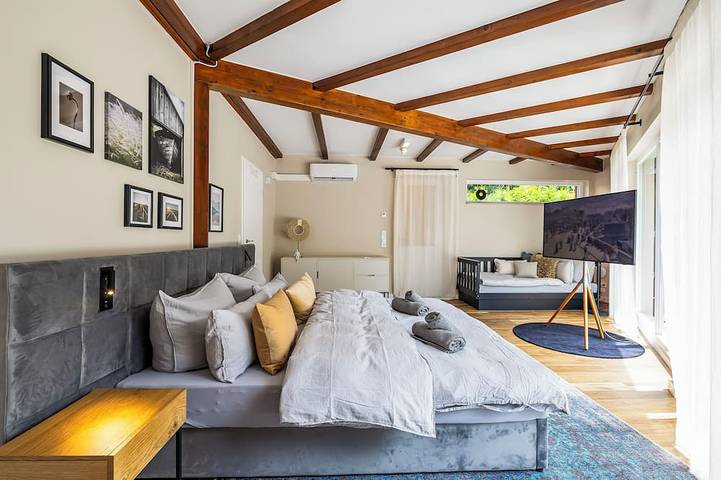 Villa für 8 Personen, mit Garten und Whirlpool in Leipzig - 3