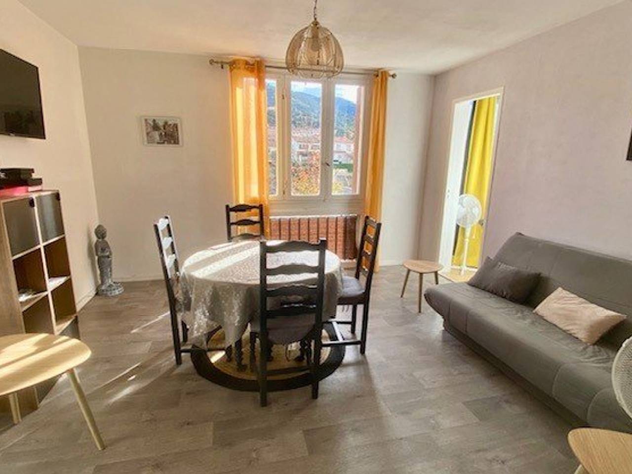 Appartement entier, Appartement F3 à Amélie-les-Bains avec Wifi et climatisation portative pour 4 personnes in Amélie-les-Bains-Palalda, Région de Céret