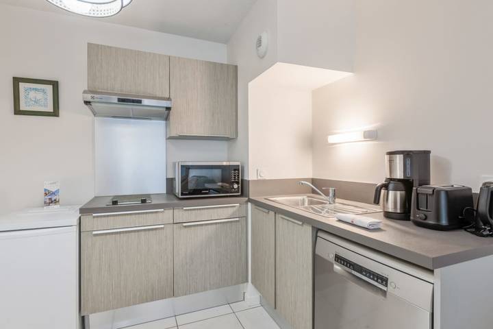 Gîte pour 4 personnes, avec terrasse et jardin, adapté aux familles à La Rochelle - 4