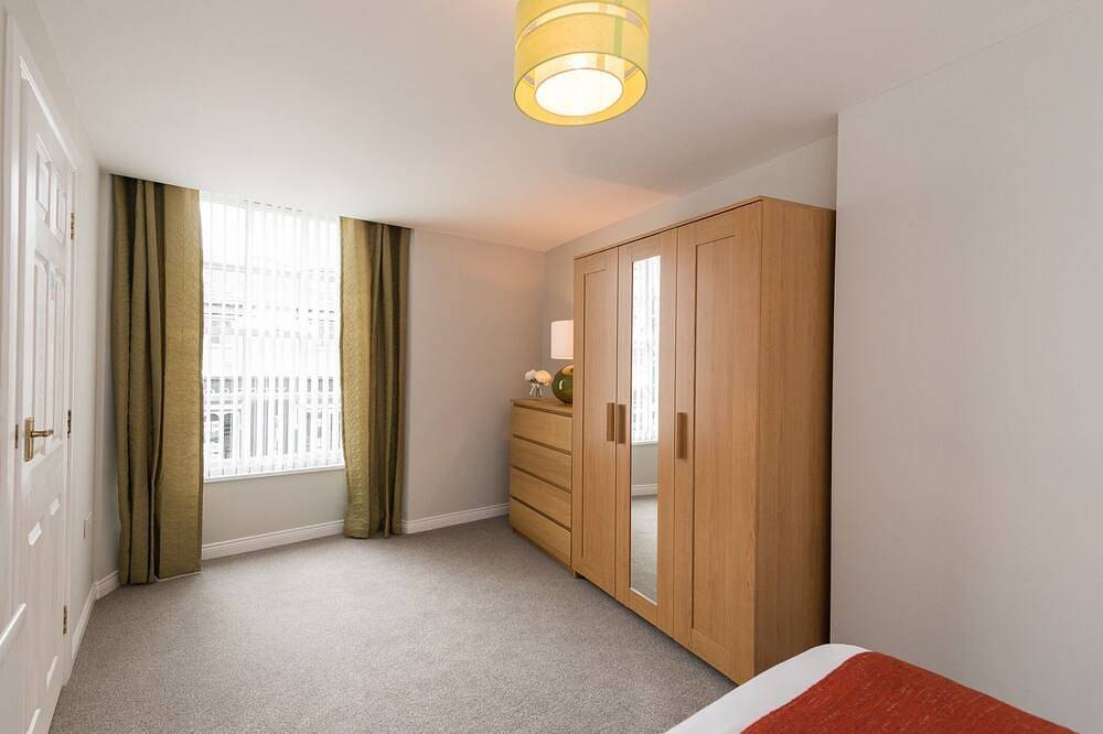 Ganze Wohnung, Apartment-Eigenes Badezimmer in Strangford Lough
