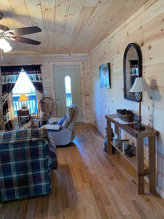 Neues Blockhaus in Saluda, Nc in Saluda, Polk County NC