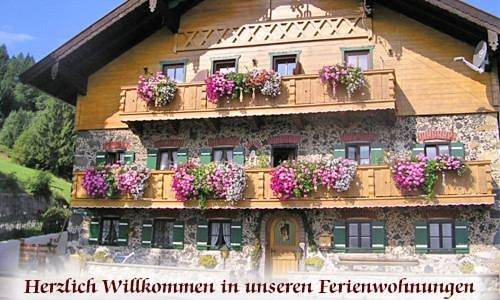 Hütte für 4 Personen, mit Balkon und Terrasse sowie Garten in Bayern