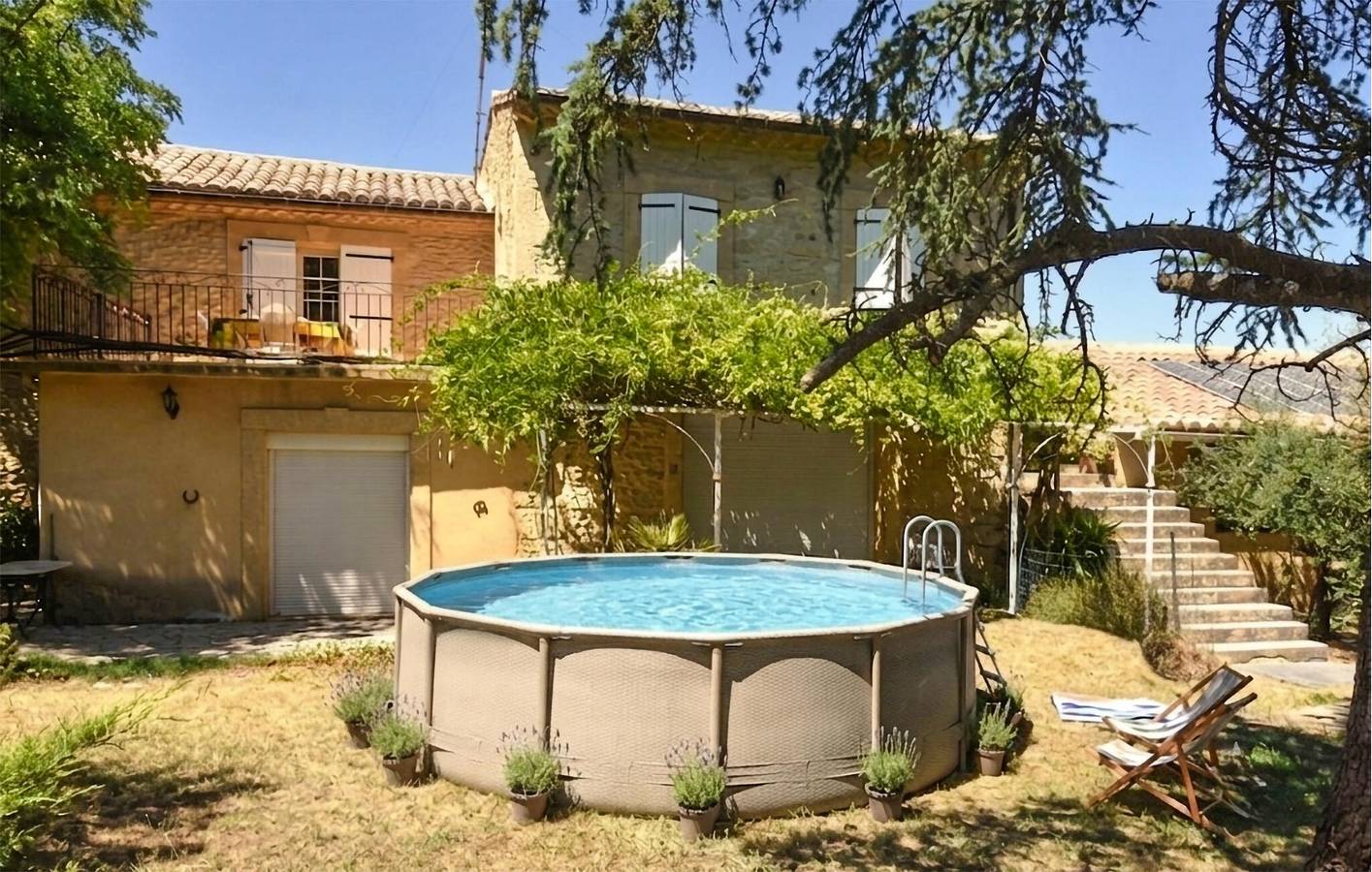 Charmant appartement avec piscine et jardin, à 1,5 km du centre-ville de Sernhac in Sernhac, Région de Nîmes