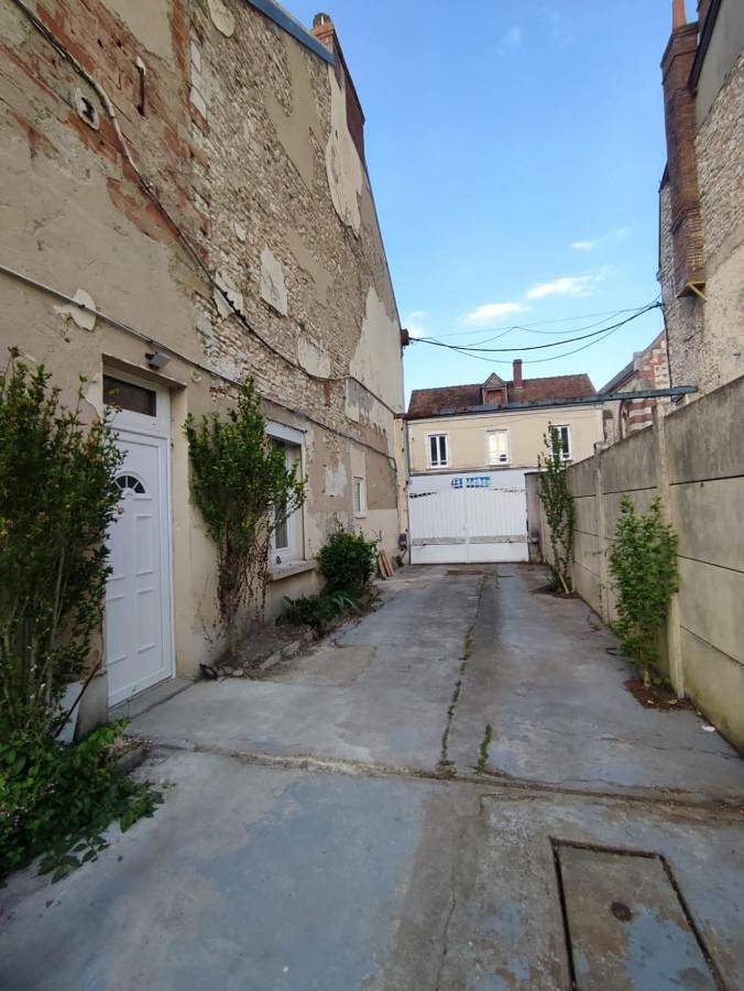 Appartement entier, One-Bedroom Apartment in Montargis, Région de Montargis