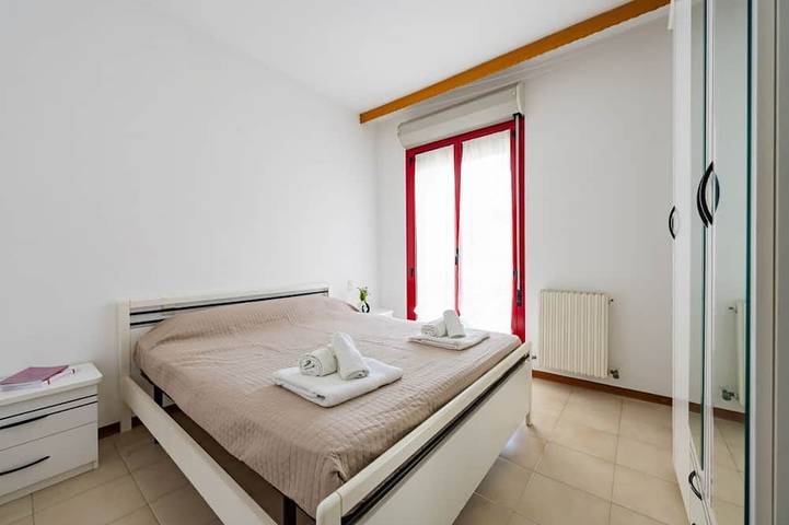 Entire apartment, Guesthost - Alba Cozy Flat near the Sea W/Parking in Alba Adriatica, Adriatic Coast Abruzzo