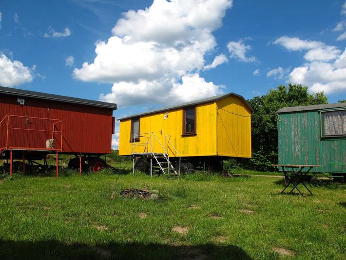 Wohnwagen im Wangeliner Garten mit Sommerküchen - Nutzung - Wohnwagen 5 Zimmer links in Buchberg, Ganzlin