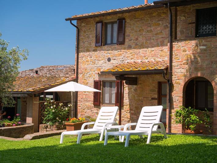 Vakantiewoning voor 4 personen, with Terras and Tuin as well as Zwembad in Montaione