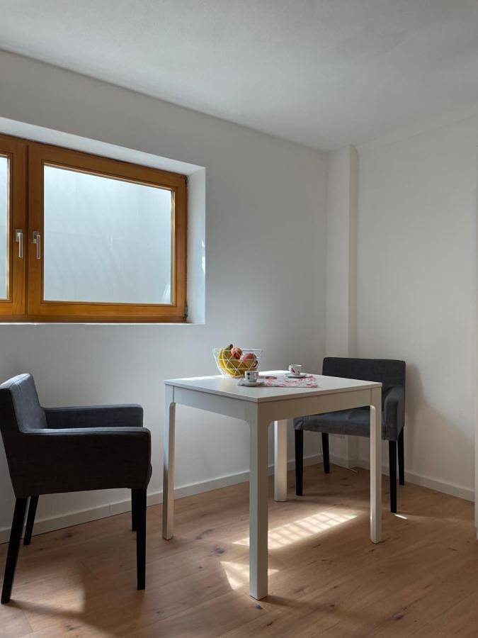 Ganze Wohnung, Schöne Souterrainwohnung in Seeshaupt in Seeshaupt, Starnberger See