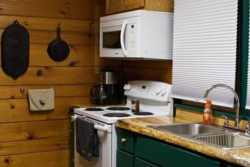 Log Cabin for 10 Guests in Halfmoon township, Pennsylvania, Picture 1