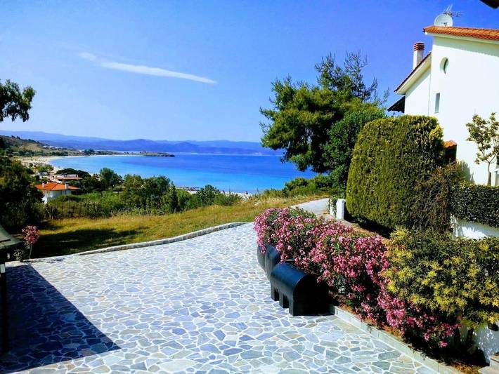 Gîte pour 6 personnes, avec Balcon et Terrasse ainsi que Jardin et Vue dans Ormos Panagias - 4