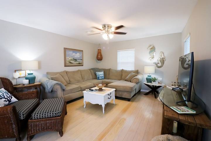 Vacation home for 4 people, with yard and balcony in Galveston