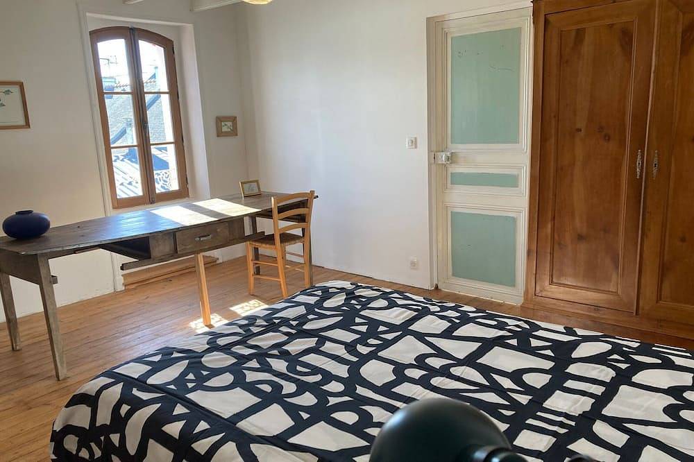 Renovated house with garden and Wi-Fi in Locmaria in Locmaria, Côte des Mégalithes