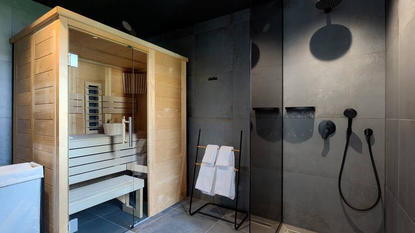 Ferienhaus für 6 Personen, mit Terrasse und Whirlpool sowie Garten und Sauna in Kastelir - 3