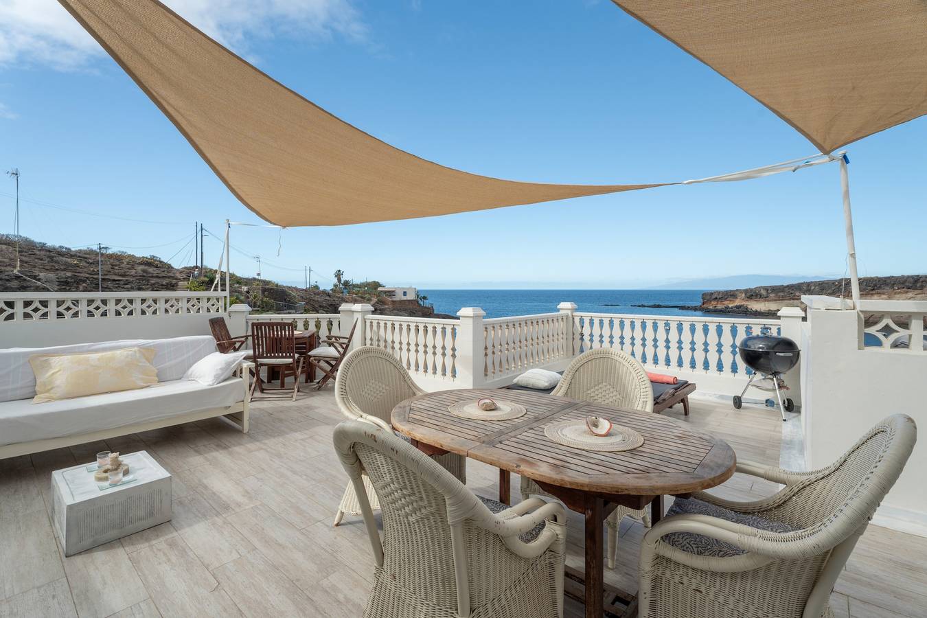 Vakantiehuis 'Tucadam Suites' met zeezicht, privéterras en Wi-Fi, foto 14