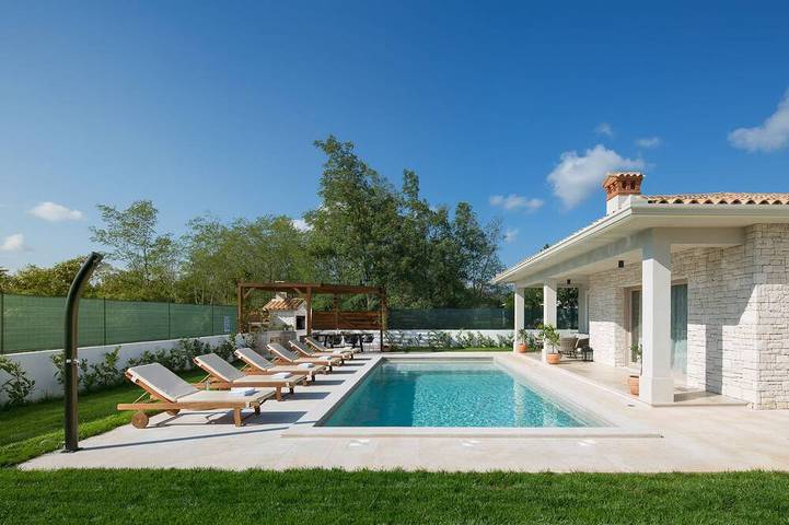 Villa for 6 people, with garden and balcony - 1