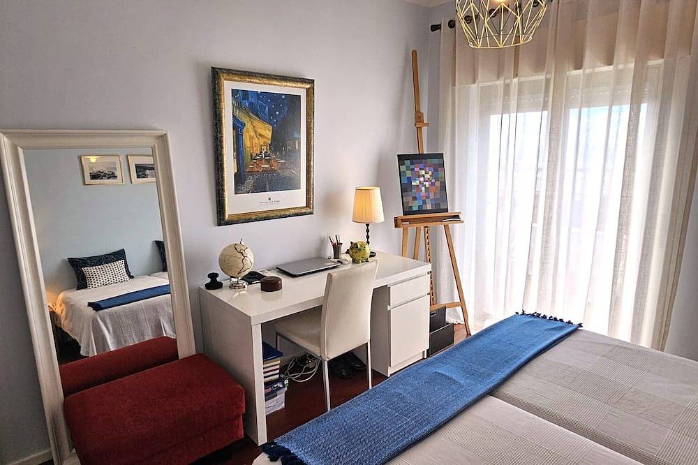 Sesimbra, Villa Luxueuse, Vue Superbe sur Océan, Port, Plage, 6/7 Voyageurs in Praia da Califórnia, Sesimbra