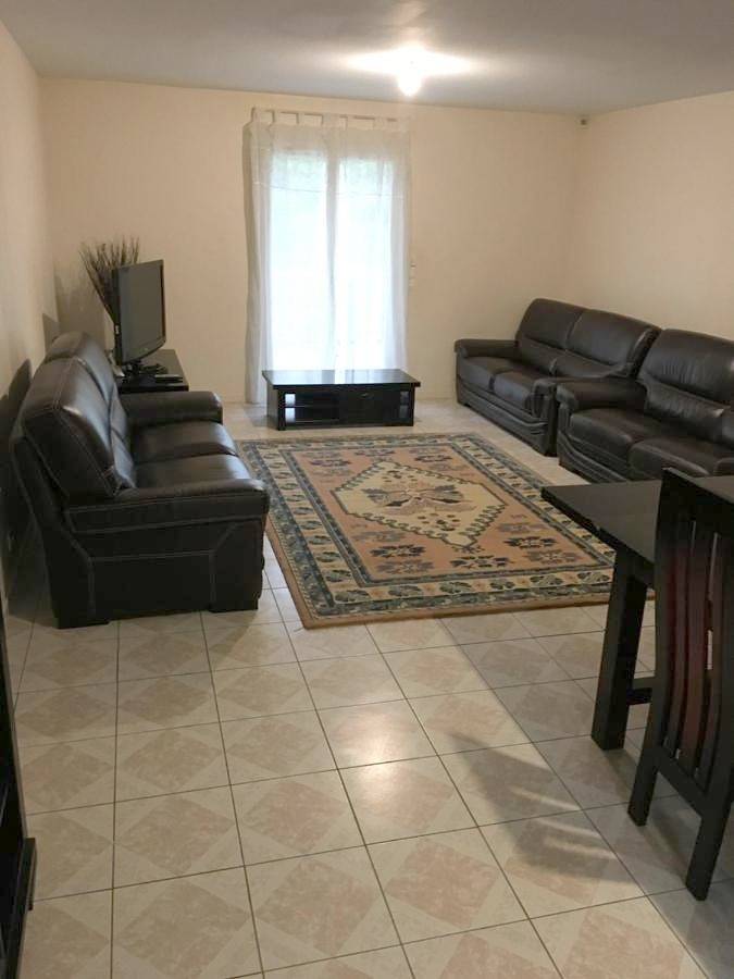 Location de vacances pour 10 personnes, avec Terrasse ainsi que Jardin et Vue à Cenon - 2