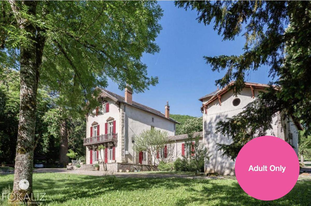 Deluxe King Room in Caylus, Quercy