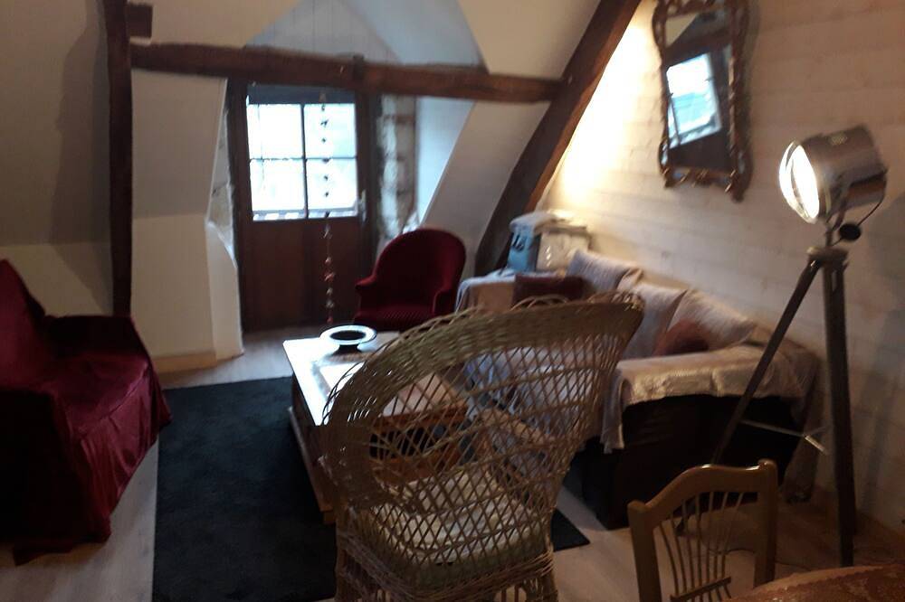 Apartamento vacacional entero, Rent apartment, near beaches, on port La Roche Bernard. Sleeps 3. in Côte des Mégalithes