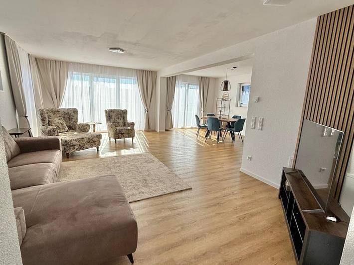 Ferienwohnung für 7 Personen, mit Balkon und Terrasse sowie Ausblick
