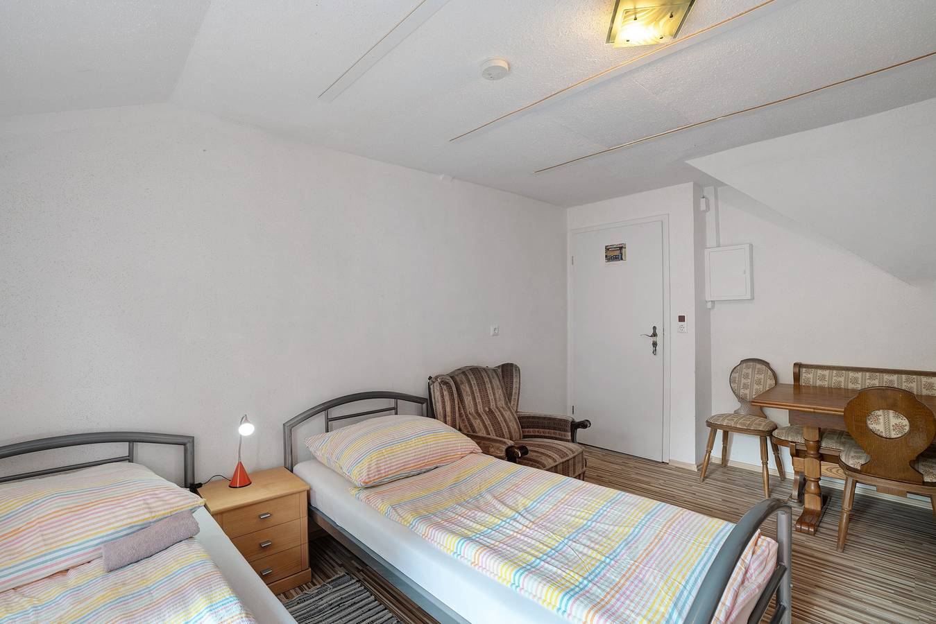 Ganze Wohnung, Apartment '1' mit Gemeinschaftsterrasse und Wlan in Baden-Baden, Nordschwarzwald