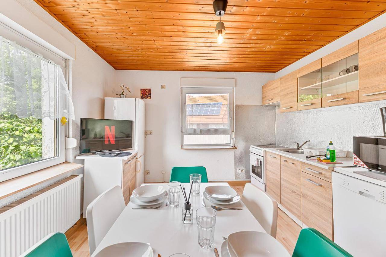 Ganze Wohnung, One-Bedroom Apartment in Laichingen, Alb-Donau-Kreis