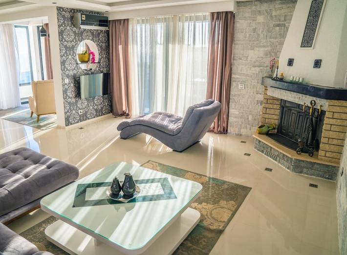 Ferienwohnung für 4 Personen, mit Terrasse und Pool sowie Ausblick