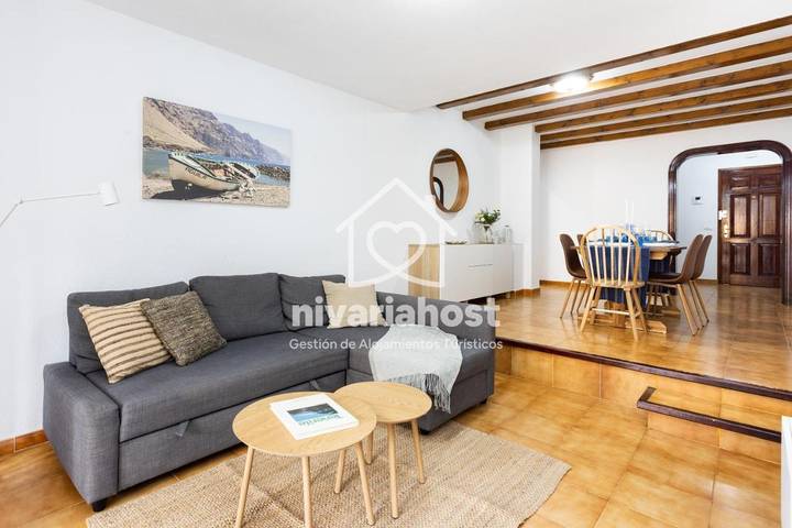 Ferienwohnung für 6 Personen, mit Garten und Pool in Radazul