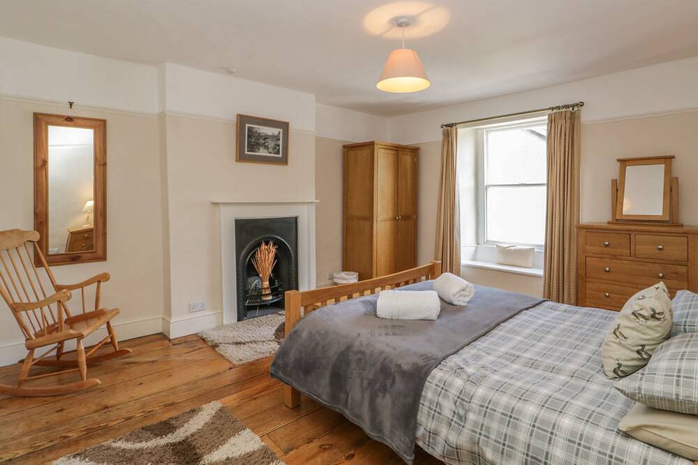 Hillside, pet friendly, with open fire in Broughton-In-Furness in Broughton in Furness, Lake District