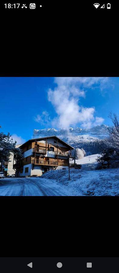 Gîte pour 5 personnes, avec vue et jardin à Entremont-le-Vieux