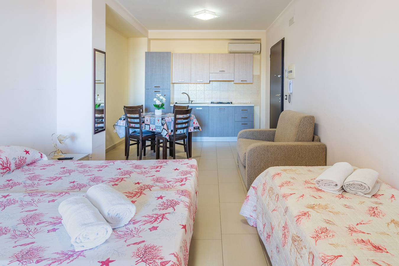 Ganze Wohnung, Ferienwohnung "San Martino Riccardo" mit Balkon und Wlan in Cassibile, Syrakus Provinz