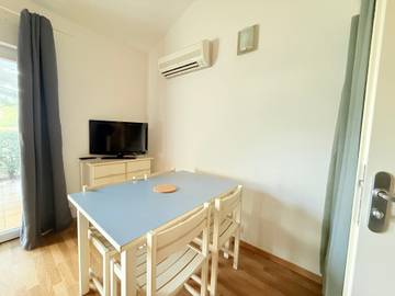 Maison De Vacances pour 4 Personnes dans Saint-Georges-d'Oléron, Île d'Oléron, Photo 1