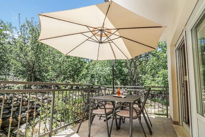 Ferienhaus für 6 Personen, mit Garten und Whirlpool sowie Pool - 1