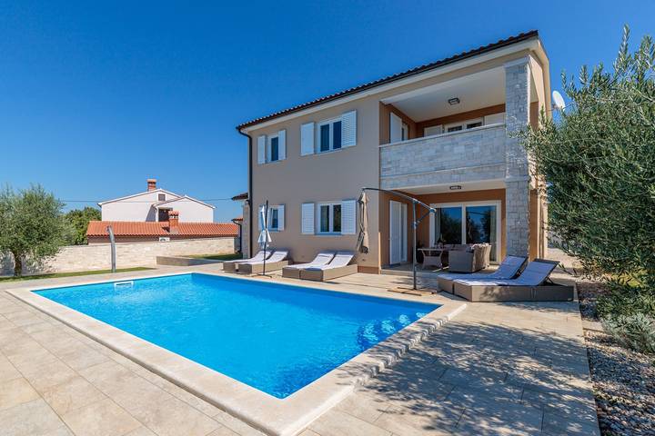 Ferienhaus mit Meerblick für 8 Personen, mit Pool und Garten in Istrien - 2