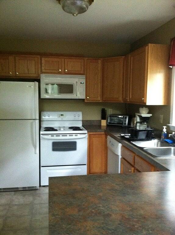 Masthope-Log Chalet-On Ski Mountain, in der Nähe von Delawareriver / Pool / Lake-4Br / 3B / in Masthope, Pike County