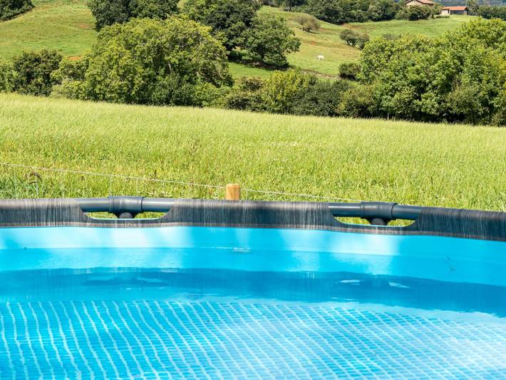 Casa rural para 12 personas, con balcón además de jardín y piscina en Comarca de Santander - 3
