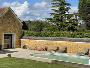 Gîte pour 11 personnes, avec jardin ainsi que terrasse et piscine dans Seine-et-Marne